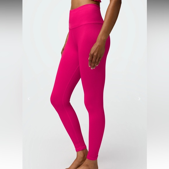 Spiritual Gangster Love Sculpt legging - Picture 3 of 9